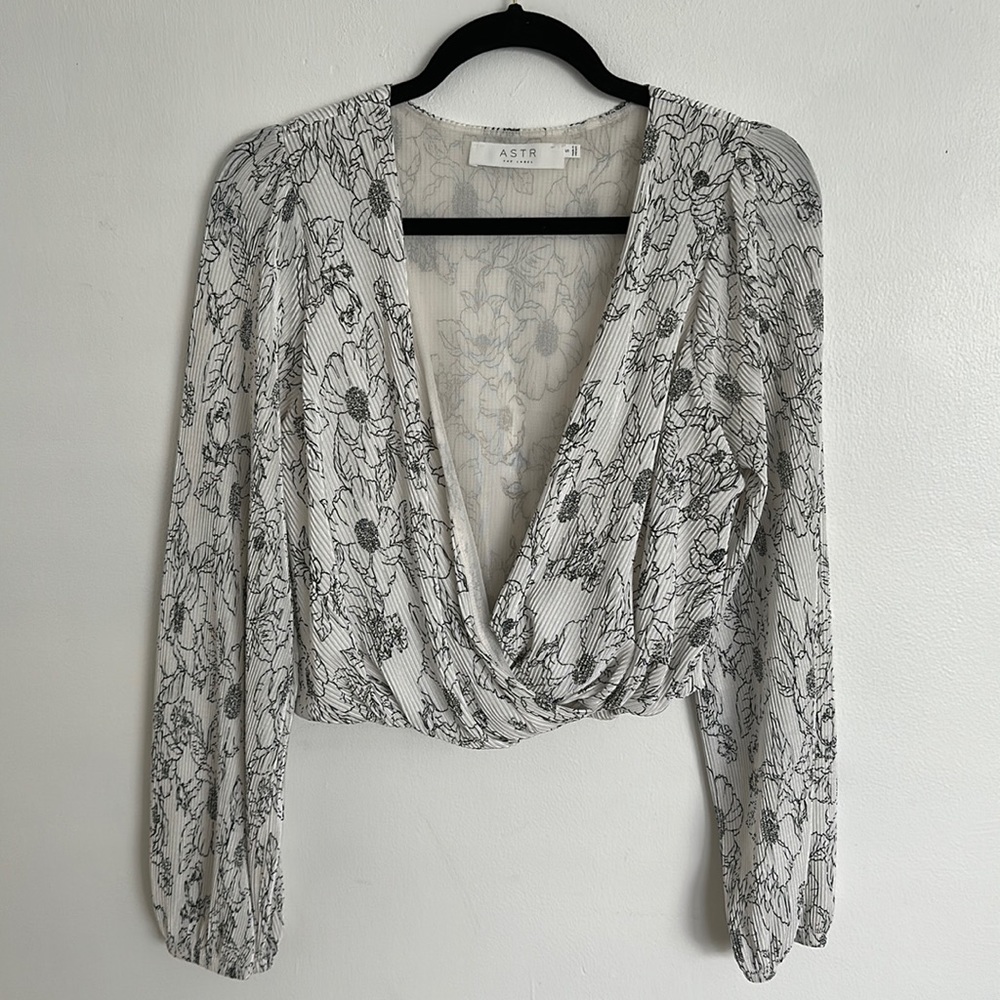 Astr Floral Long Sleeve crop top